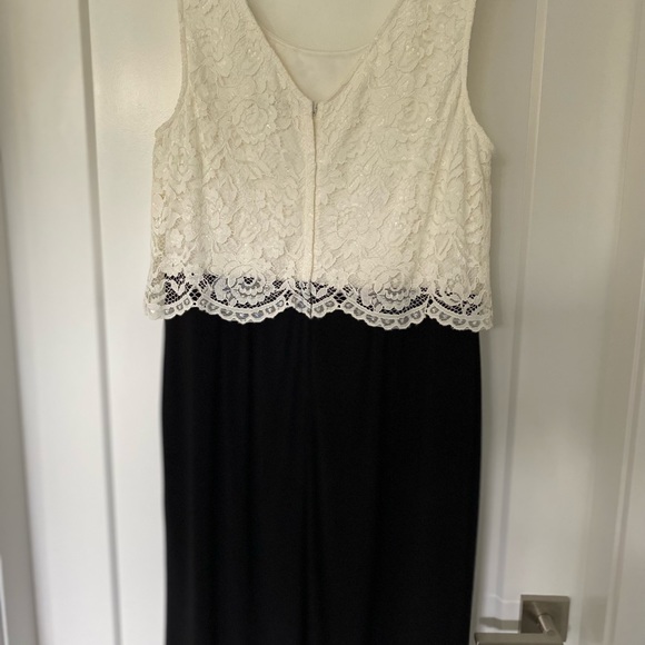 Kalico Black & Lace Bodice Evening Short Dress - Picture 7 of 7